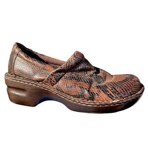 BOC brown faux leather snakeskin clogs Size US 7.5